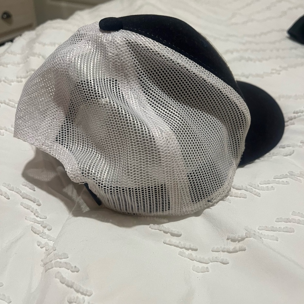 hat - Picture 2 of 2